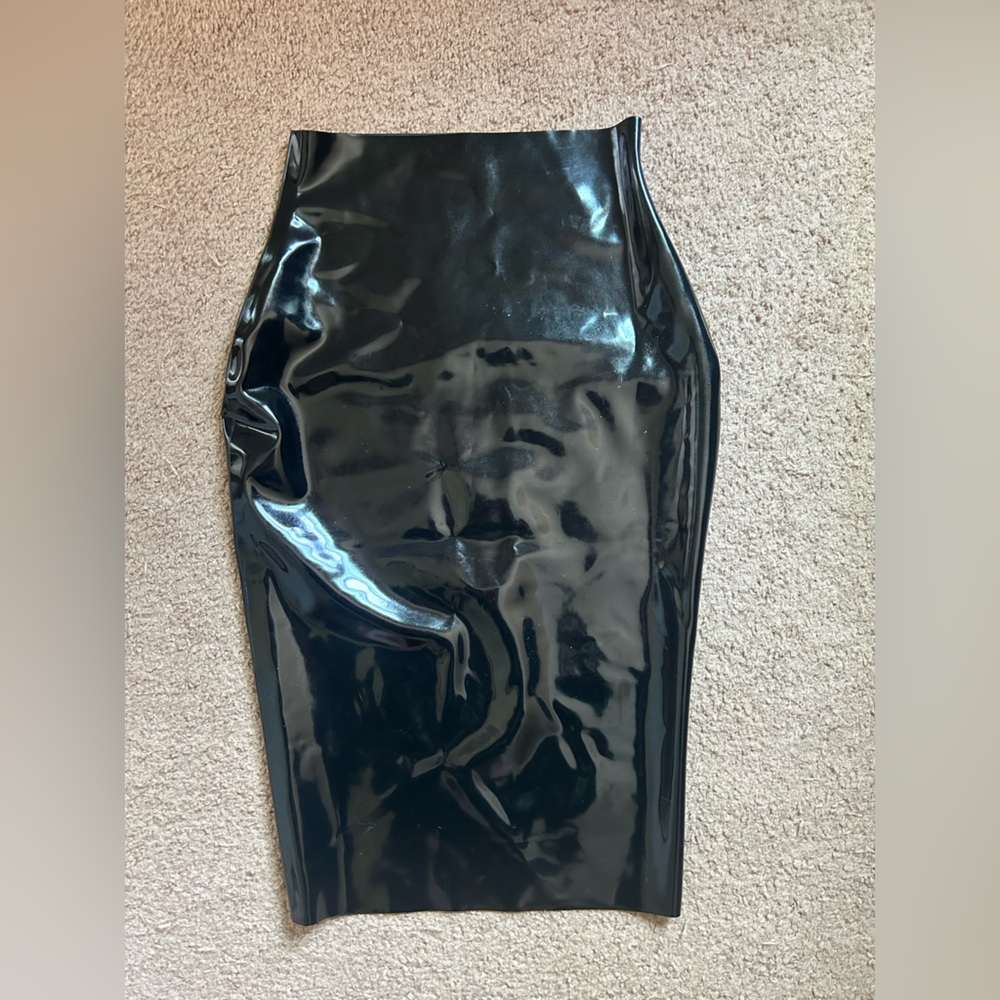 William Wilde Black Latex “Star” pencil skirt. Sz S